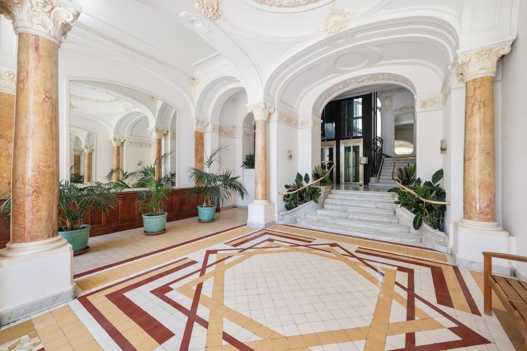 Le Winter Palace - Central - Parking Prive - Palace - Wifi Ментона Екстериор снимка